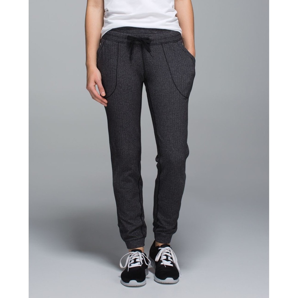 Lululemon Base Runner Pant Heathered Herringbone Black Joggers Size 2